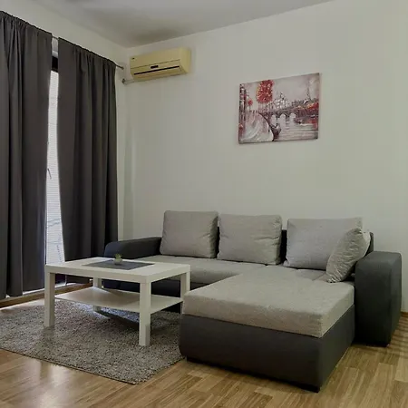 Stan Na Dan 111 Apartment Indija